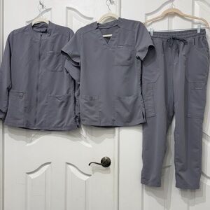 Jaanuu grey Scrub set, SP pants with Small shirt and jacket